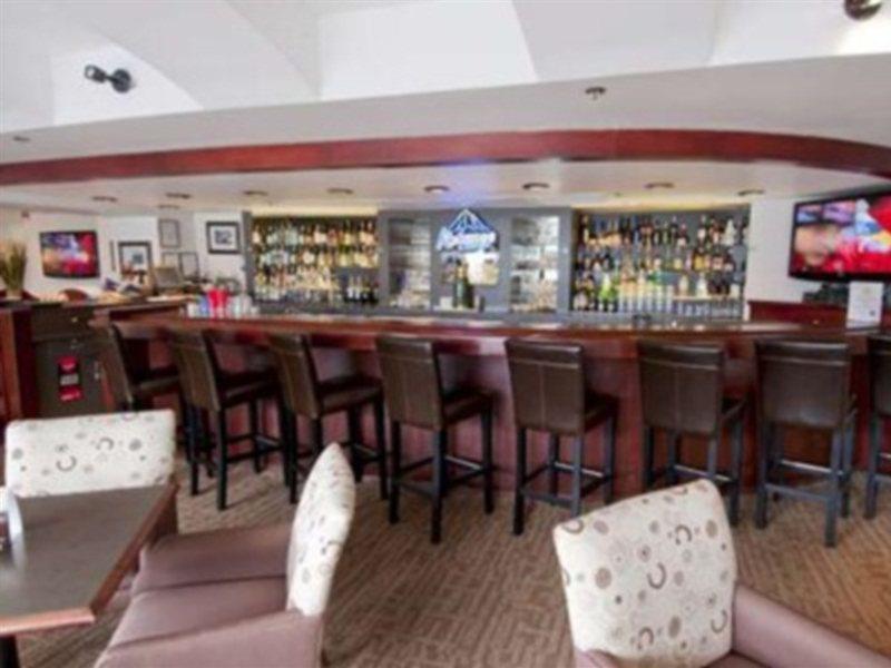 Quality Hotel Downtown-Inn At False Creek Ванкувер Экстерьер фото