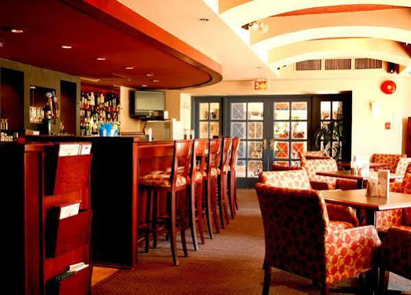 Quality Hotel Downtown-Inn At False Creek Ванкувер Экстерьер фото