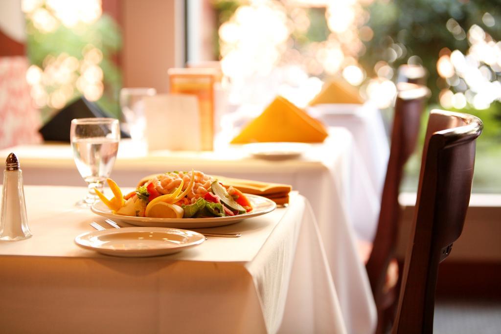 Quality Hotel Downtown-Inn At False Creek Ванкувер Ресторан фото
